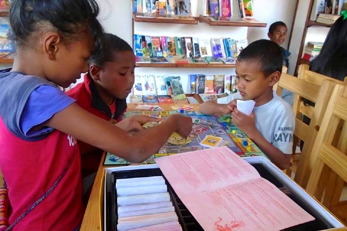 JEUX DE SOCIETE BIBLIOTHEQUE MALAZA