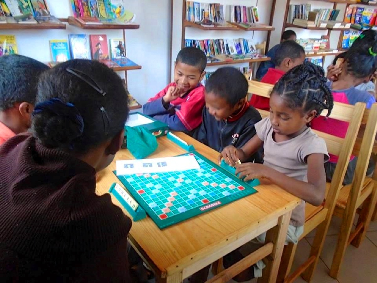 JEUX DE SOCIETE BIBLIOTHEQUE MALAZA