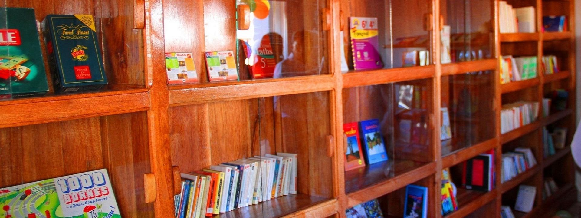 BIBLIOTHÈQUE MALAZA